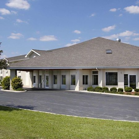 Hotel Baymont By Wyndham Dowagiac Exterior foto