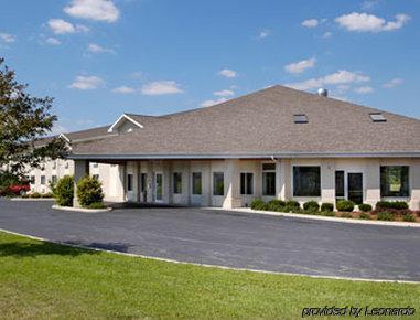 Hotel Baymont By Wyndham Dowagiac Exterior foto