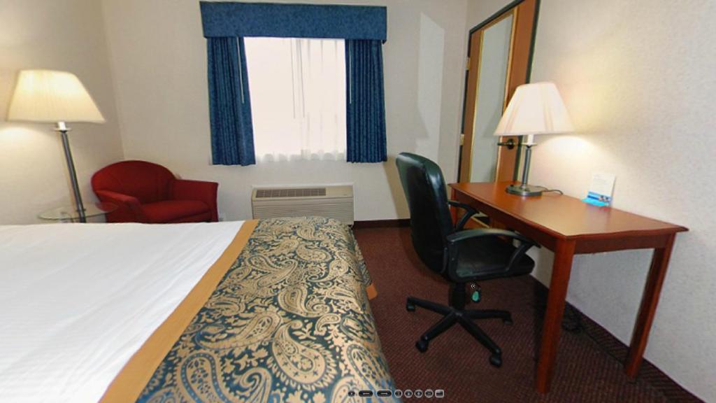 Hotel Baymont By Wyndham Dowagiac Habitación foto