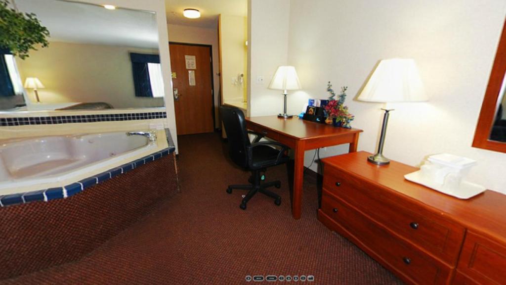 Hotel Baymont By Wyndham Dowagiac Habitación foto